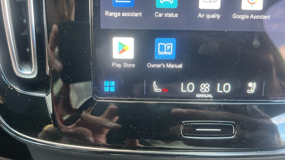 Volvo XC40 170kW Recharge Ultimate 69kWh 5dr Auto Electric Estate - Image 30