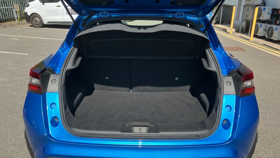 Nissan Juke 1.0 DiG-T N-Connecta 5dr DCT Petrol Hatchback - Image 4