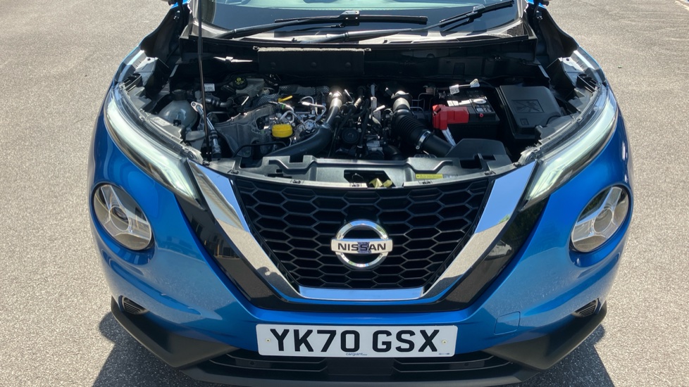 Nissan Juke 1.0 DiG-T N-Connecta 5dr DCT Petrol Hatchback - Image 8