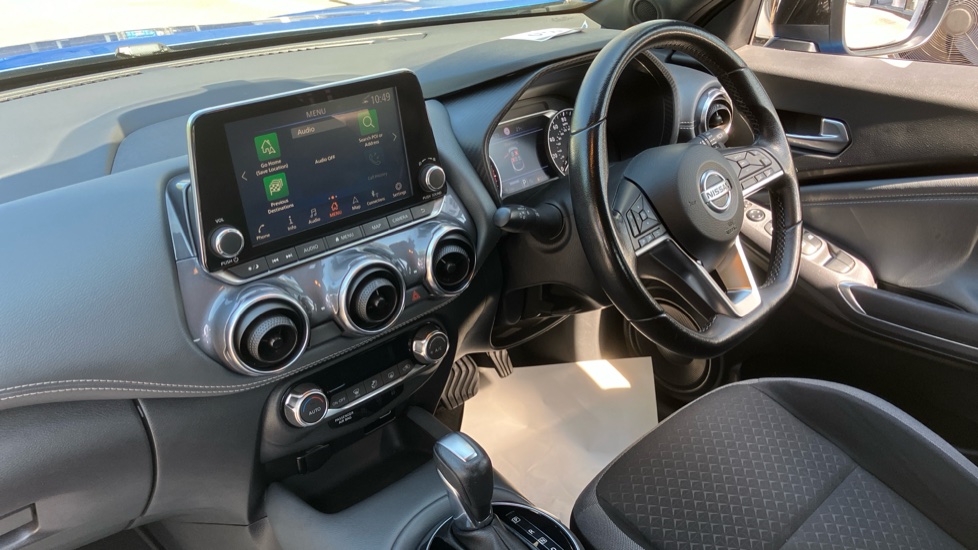 Nissan Juke 1.0 DiG-T N-Connecta 5dr DCT Petrol Hatchback - Image 9