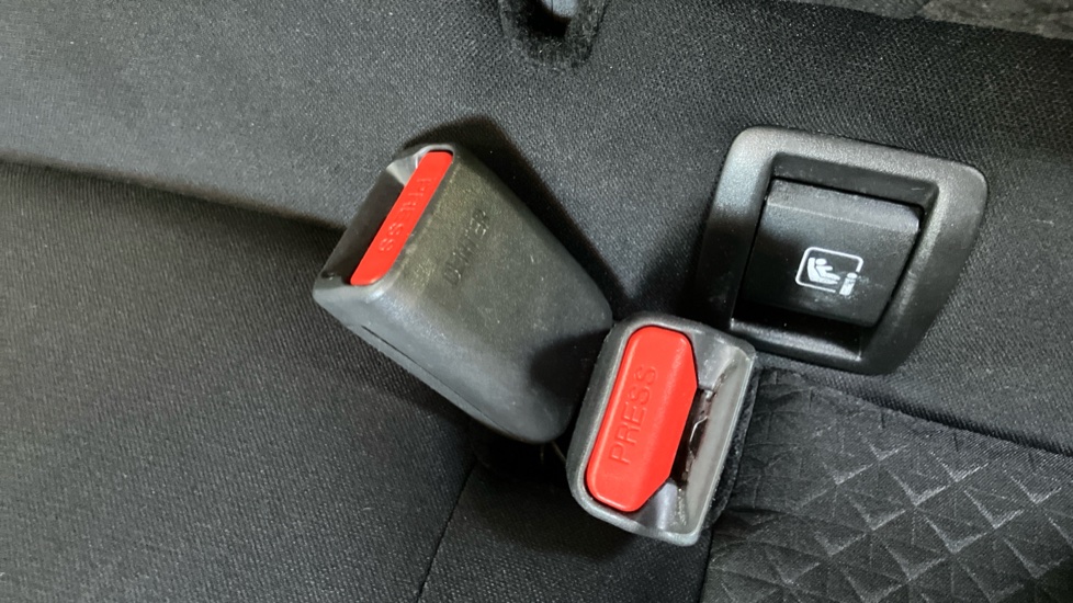 Nissan Juke 1.0 DiG-T N-Connecta 5dr DCT Petrol Hatchback - Image 17