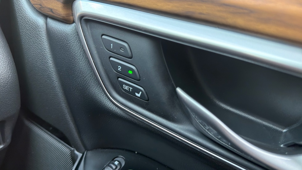 Honda CR-V 1.5 VTEC Turbo EX 5dr Petrol Estate - Image 22