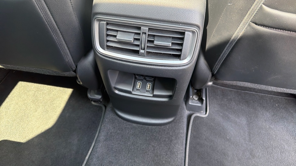 Honda CR-V 1.5 VTEC Turbo EX 5dr Petrol Estate - Image 40