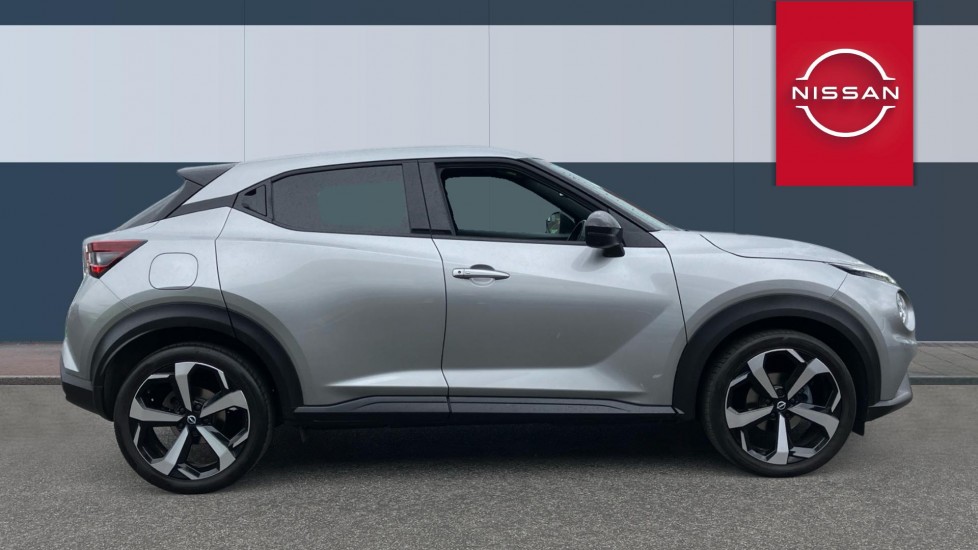 Nissan Juke 1.0 DiG-T 114 Tekna 5dr Petrol Hatchback - Image 5