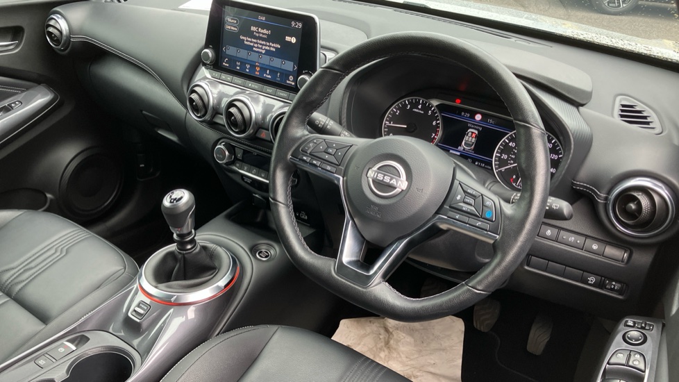 Nissan Juke 1.0 DiG-T 114 Tekna 5dr Petrol Hatchback - Image 11