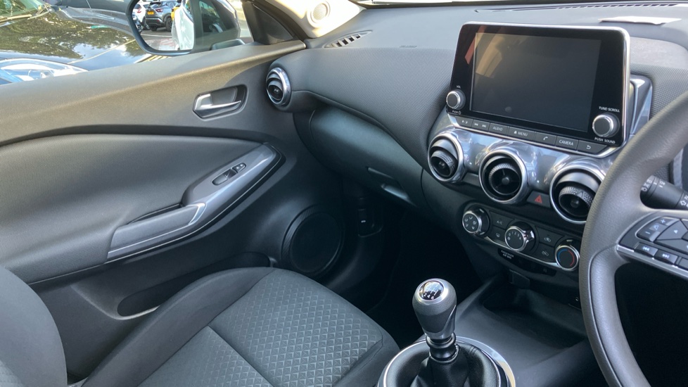 Nissan Juke 1.0 DiG-T 114 Acenta 5dr Petrol Hatchback - Image 14