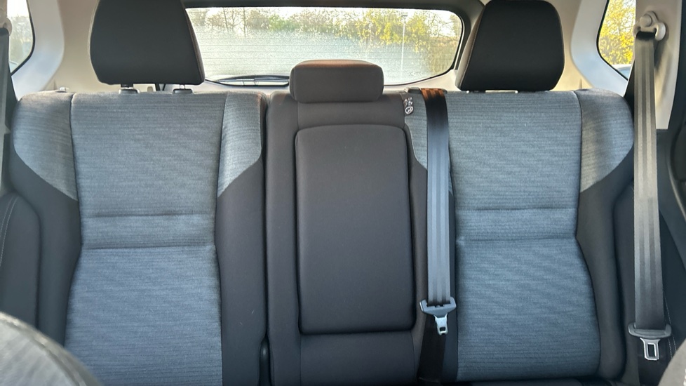 Nissan X-Trail 1.5 MHEV 163 N-Connecta 5dr Xtronic Petrol Station Wagon - Image 14
