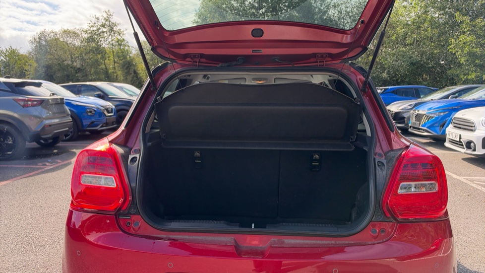 Suzuki Swift 1.2 Dualjet 83 12V Hybrid SZ5 5dr Petrol Hatchback - Image 4