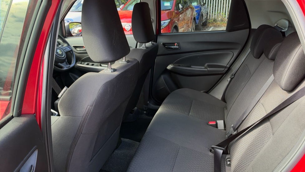 Suzuki Swift 1.2 Dualjet 83 12V Hybrid SZ5 5dr Petrol Hatchback - Image 16