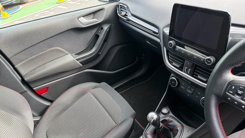 Ford Fiesta 1.0 EcoBoost Hybrid mHEV 155 ST-Line Edition 5dr Petrol Hatchback - Image 14