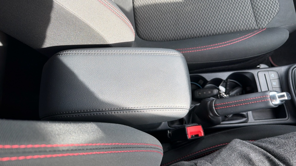 Ford Fiesta 1.0 EcoBoost Hybrid mHEV 155 ST-Line Edition 5dr Petrol Hatchback - Image 32