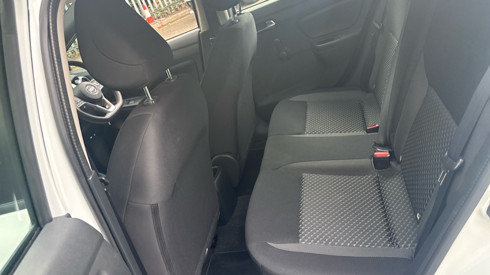 Nissan Micra 1.0 IG-T 92 Acenta 5dr Petrol Hatchback - Image 16