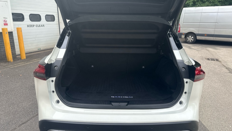 Nissan Qashqai 1.5 E-Power Tekna+ 5dr Auto Hybrid Hatchback - Image 4