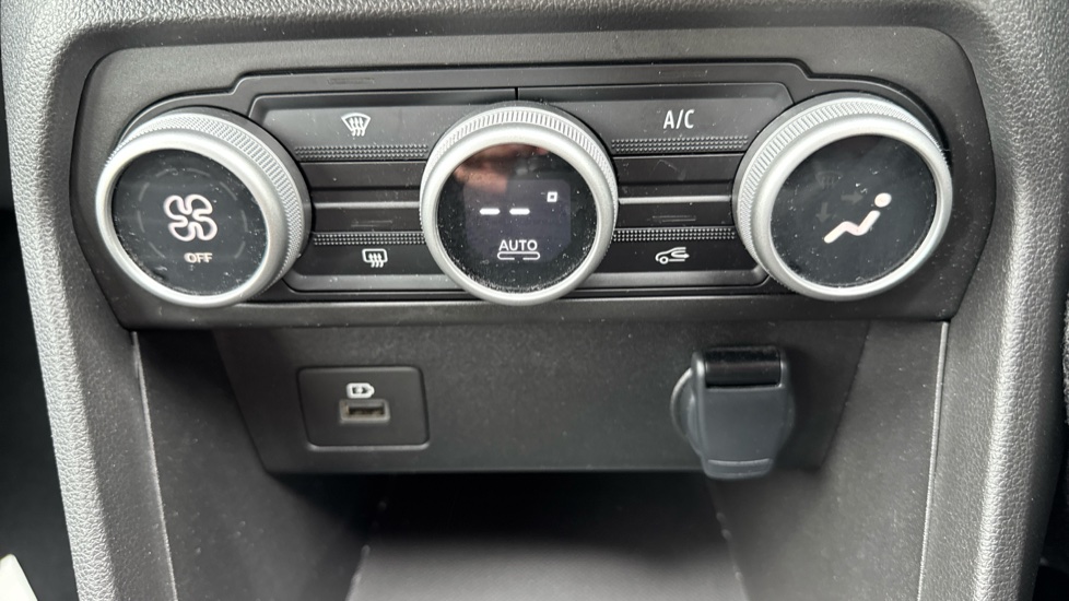 Dacia Sandero Stepway 1.0 TCe Journey 5dr Petrol Hatchback - Image 31