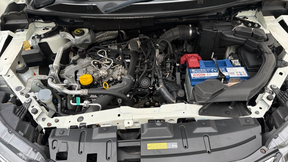 Nissan Qashqai 1.3 DiG-T N-Connecta 5dr Petrol Hatchback - Image 8