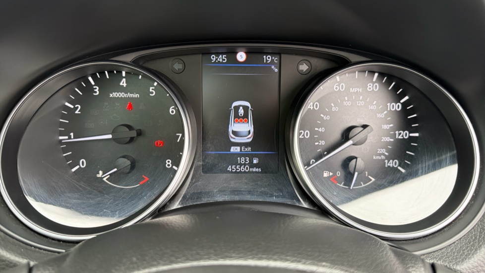Nissan Qashqai 1.3 DiG-T N-Connecta 5dr Petrol Hatchback - Image 18