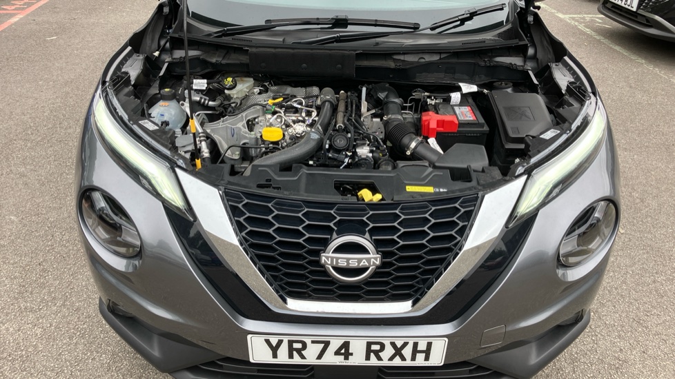 Nissan Juke 1.0 DiG-T Acenta Premium 5dr DCT Petrol Hatchback - Image 8