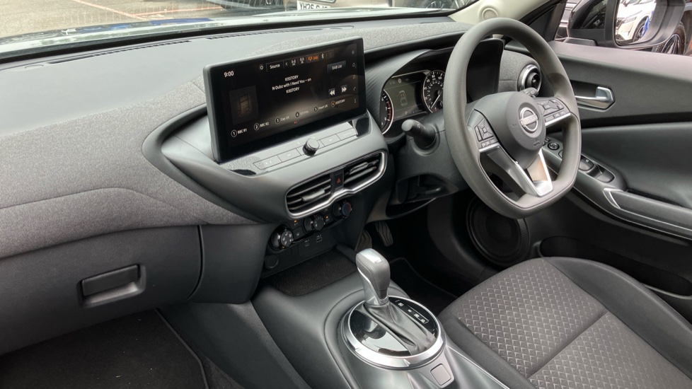 Nissan Juke 1.0 DiG-T Acenta Premium 5dr DCT Petrol Hatchback - Image 9