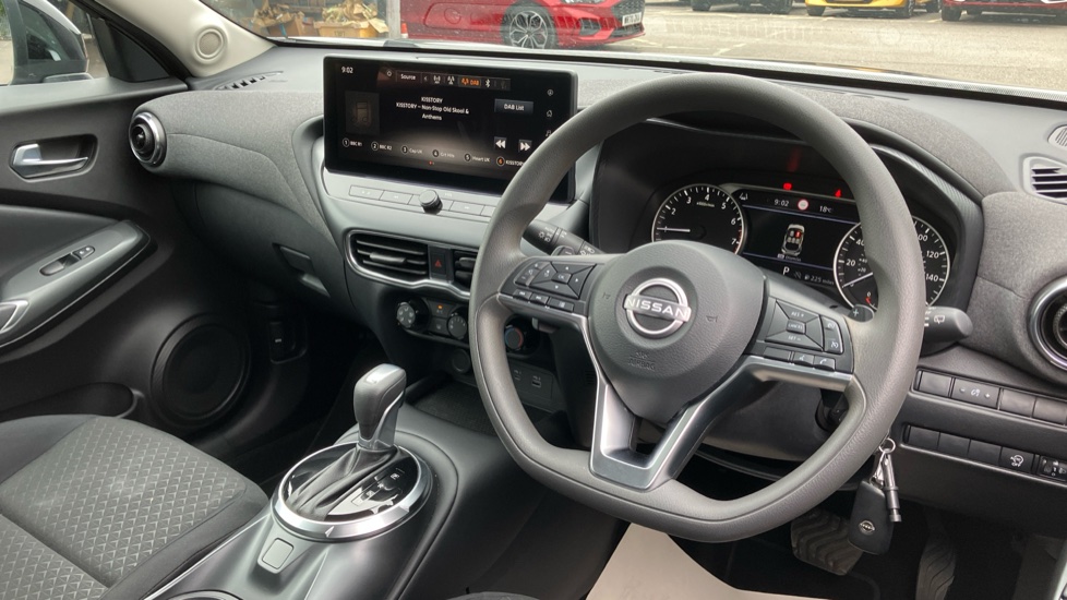 Nissan Juke 1.0 DiG-T Acenta Premium 5dr DCT Petrol Hatchback - Image 11