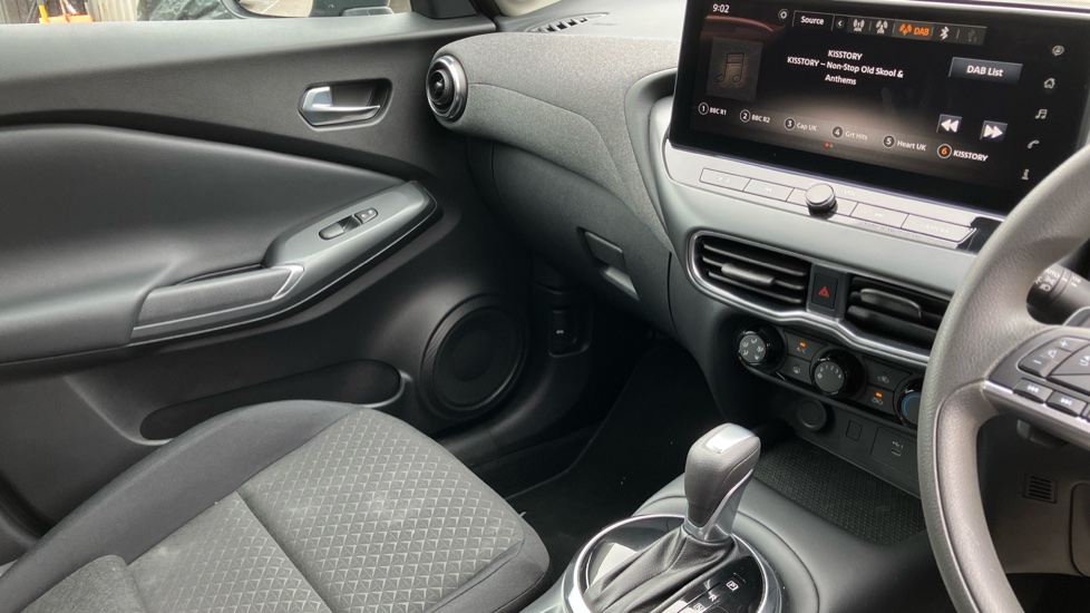 Nissan Juke 1.0 DiG-T Acenta Premium 5dr DCT Petrol Hatchback - Image 14