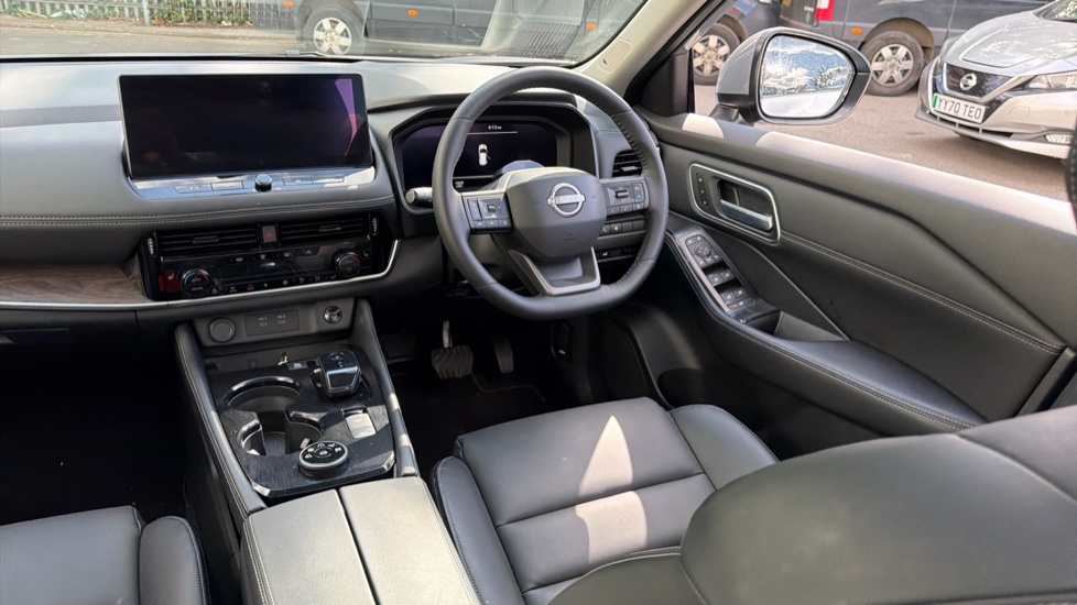 Nissan X-Trail 1.5 E-Power E-4orce 213 Tekna 5dr [7 Seat] Auto Hybrid Station Wagon - Image 9
