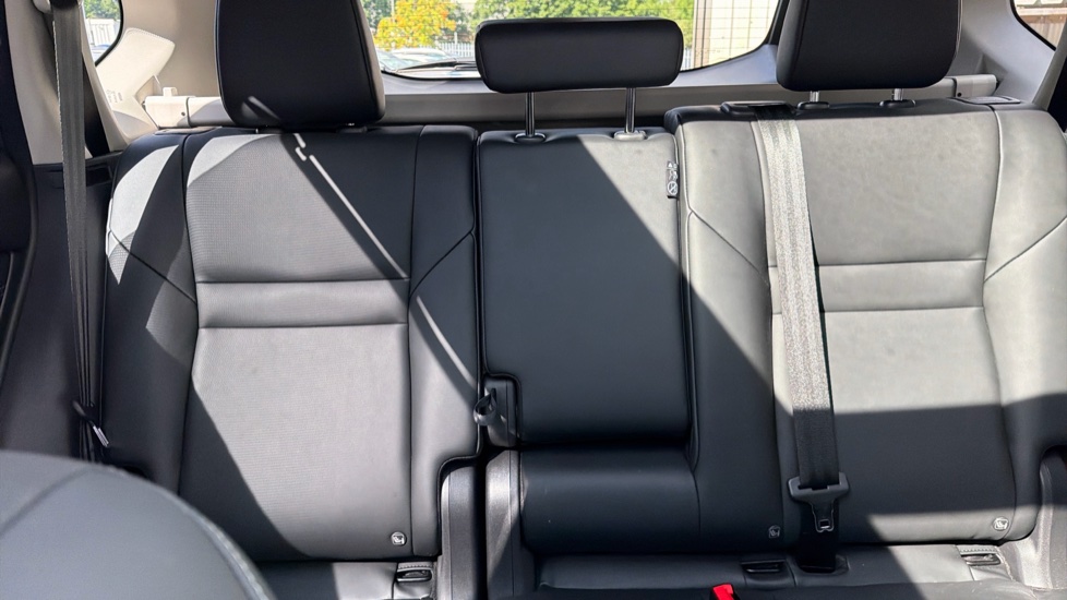 Nissan X-Trail 1.5 E-Power E-4orce 213 Tekna 5dr [7 Seat] Auto Hybrid Station Wagon - Image 15