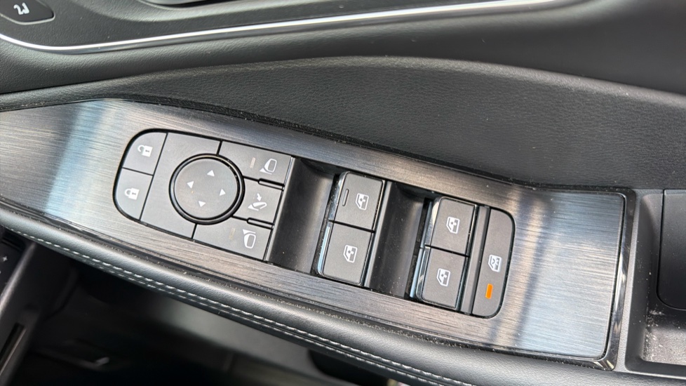 Nissan X-Trail 1.5 E-Power E-4orce 213 Tekna 5dr [7 Seat] Auto Hybrid Station Wagon - Image 22