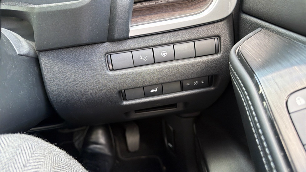 Nissan X-Trail 1.5 E-Power E-4orce 213 Tekna 5dr [7 Seat] Auto Hybrid Station Wagon - Image 23