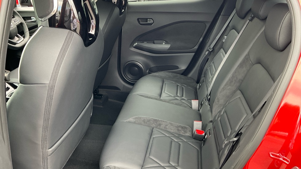 Nissan Juke 1.6 Hybrid Tekna+ 5dr Auto Hybrid Hatchback - Image 16