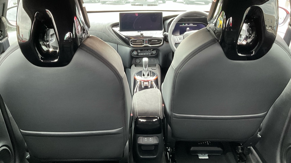 Nissan Juke 1.6 Hybrid Tekna+ 5dr Auto Hybrid Hatchback - Image 21