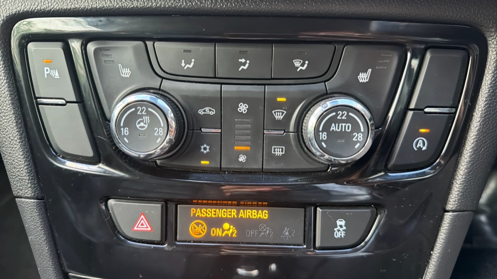 Vauxhall Mokka X 1.4T ecoTEC Elite Nav 5dr Petrol Hatchback - Image 28