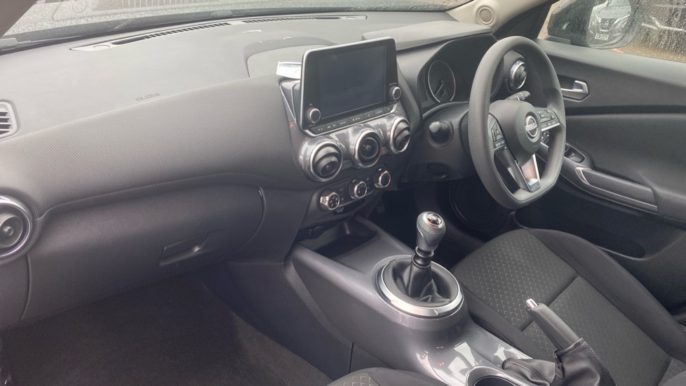 Nissan Juke 1.0 DiG-T 114 Acenta 5dr Petrol Hatchback - Image 9