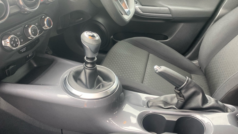 Nissan Juke 1.0 DiG-T 114 Acenta 5dr Petrol Hatchback - Image 13