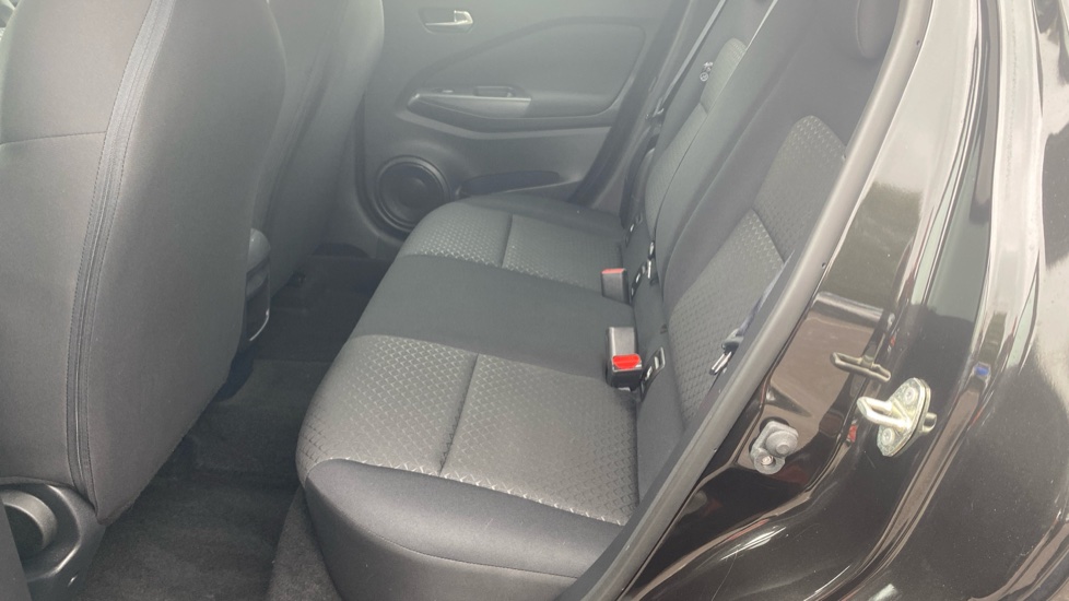 Nissan Juke 1.0 DiG-T 114 Acenta 5dr Petrol Hatchback - Image 16