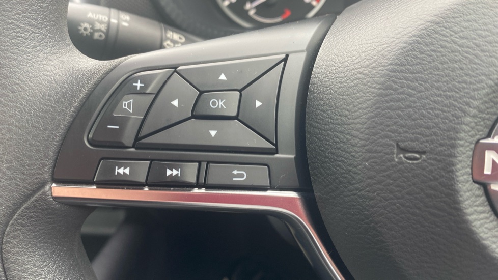 Nissan Juke 1.0 DiG-T 114 Acenta 5dr Petrol Hatchback - Image 22