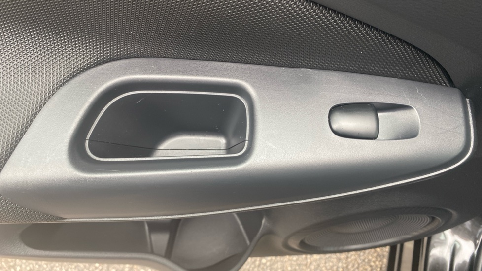 Nissan Juke 1.0 DiG-T 114 Acenta 5dr Petrol Hatchback - Image 44