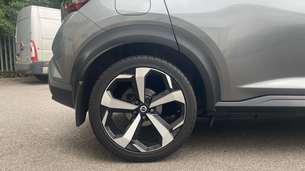 Nissan Juke 1.0 DiG-T 114 Tekna 5dr Petrol Hatchback - Image 7