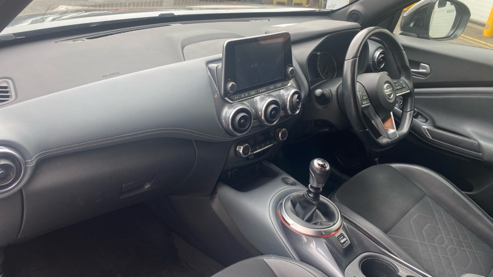 Nissan Juke 1.0 DiG-T 114 Tekna 5dr Petrol Hatchback - Image 9