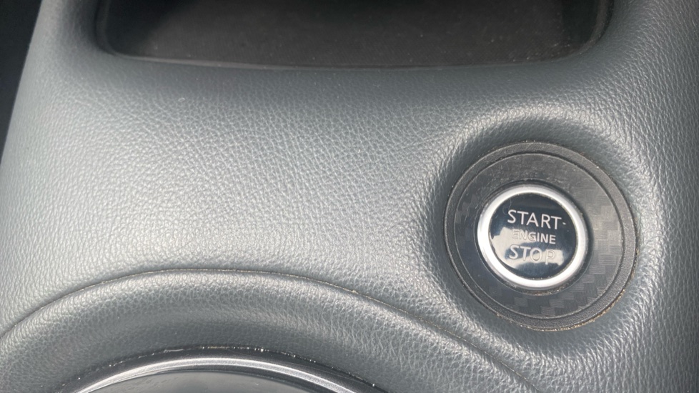 Nissan Juke 1.0 DiG-T 114 Tekna 5dr Petrol Hatchback - Image 25