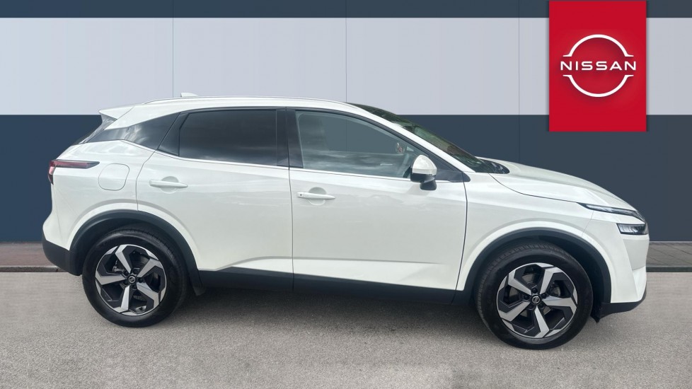 Nissan Qashqai 1.3 DiG-T MH 158 Premiere Edition 5dr Xtronic Petrol Hatchback - Image 5