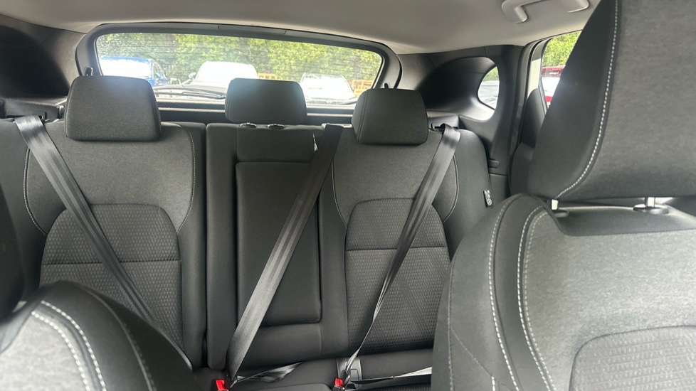 Nissan Qashqai 1.3 DiG-T MH 158 Premiere Edition 5dr Xtronic Petrol Hatchback - Image 15