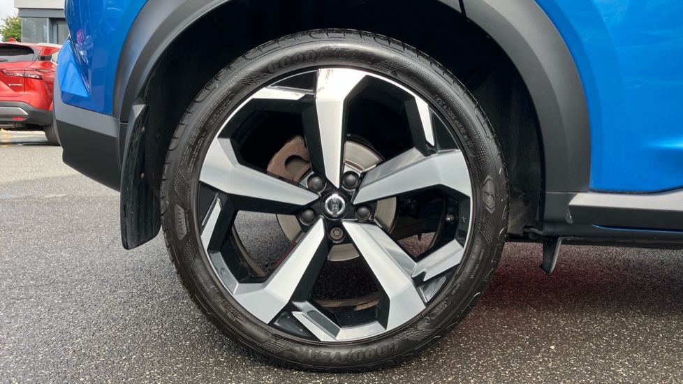 Nissan Juke 1.0 DiG-T 114 Tekna 5dr Petrol Hatchback - Image 7