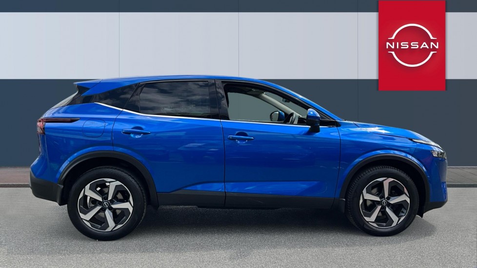 Nissan Qashqai 1.3 DiG-T MH 158 N-Connecta 5dr Petrol Hatchback - Image 5