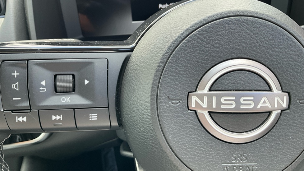 Nissan Qashqai 1.3 DiG-T MH 158 N-Connecta 5dr Petrol Hatchback - Image 30