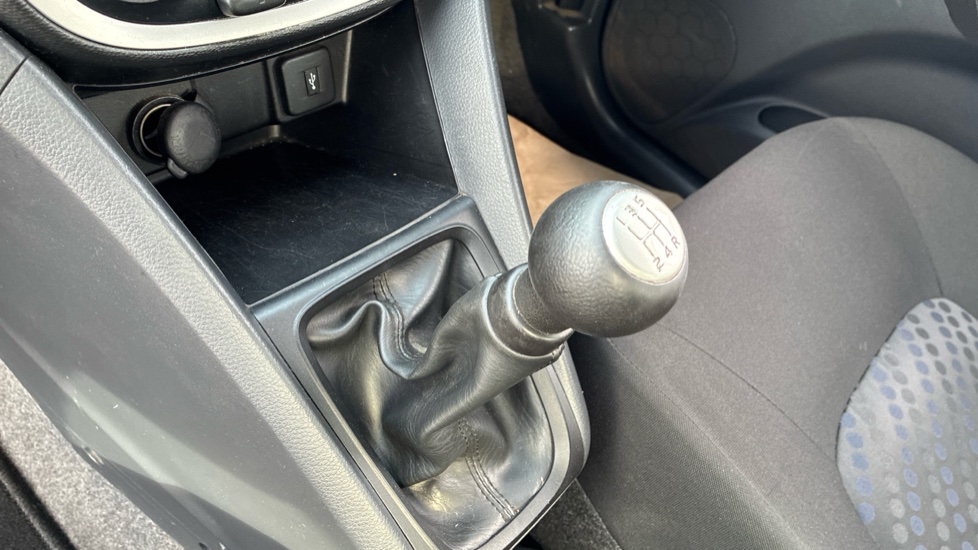 Suzuki Celerio 1.0 SZ2 5dr Petrol Hatchback - Image 13