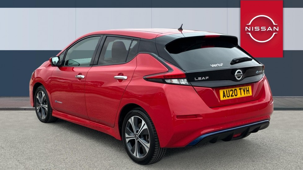 Nissan LEAF 110kW Tekna 40kWh 5dr Auto Electric Hatchback - Image 2