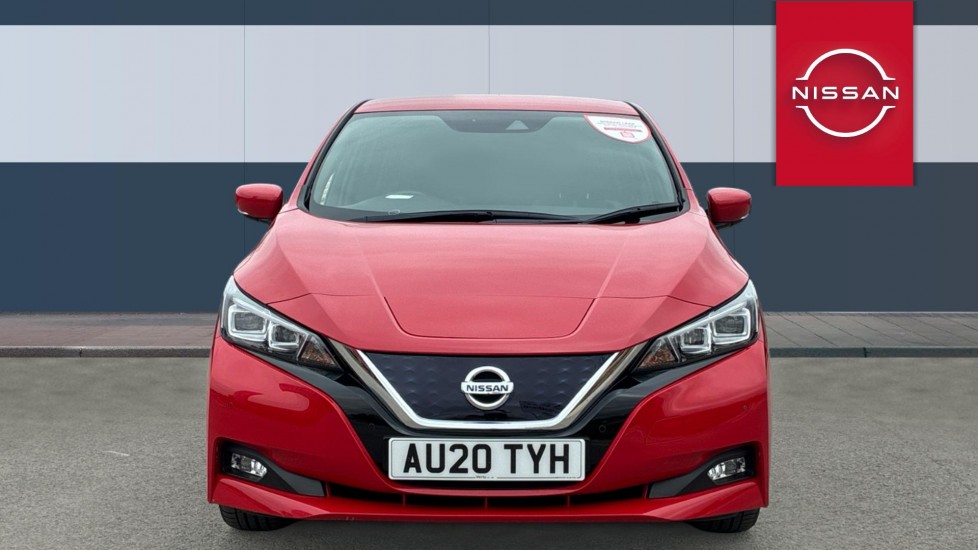 Nissan LEAF 110kW Tekna 40kWh 5dr Auto Electric Hatchback - Image 3