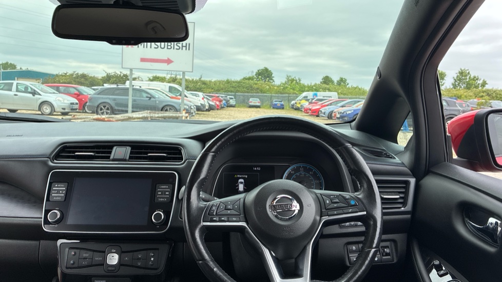 Nissan LEAF 110kW Tekna 40kWh 5dr Auto Electric Hatchback - Image 10