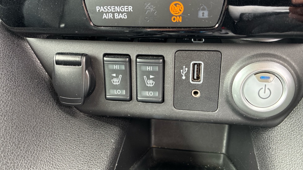 Nissan LEAF 110kW Tekna 40kWh 5dr Auto Electric Hatchback - Image 23