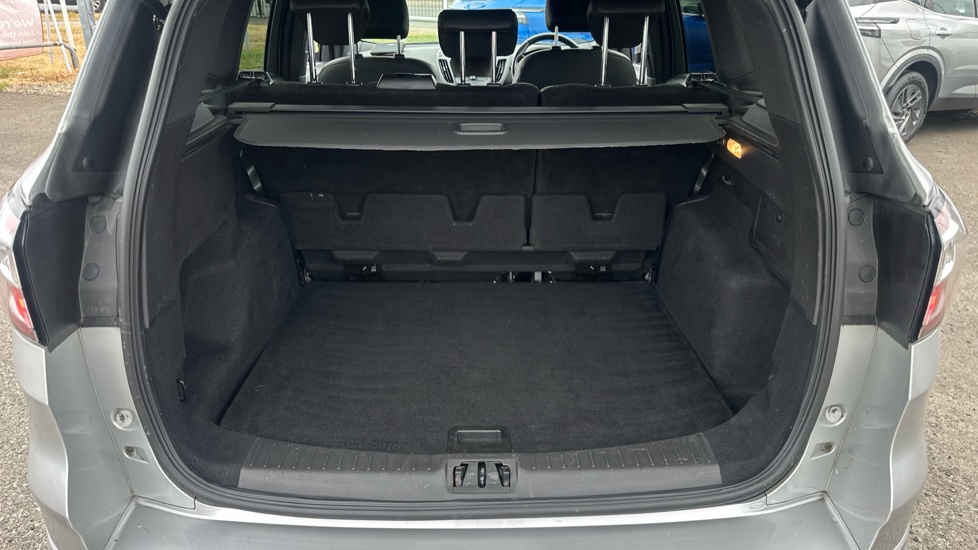 Ford Kuga 2.0 TDCi ST-Line 5dr 2WD Diesel Estate - Image 4